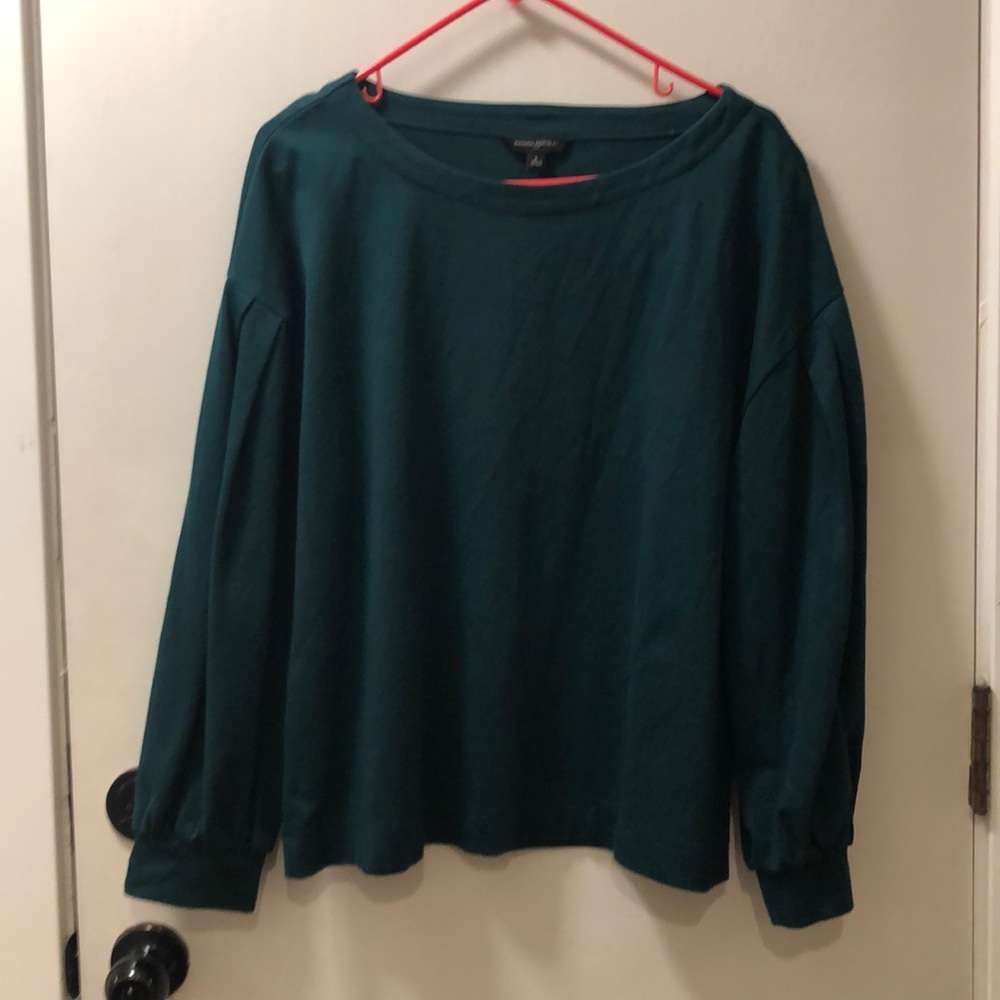 Banana Republic green long sleeved shirt